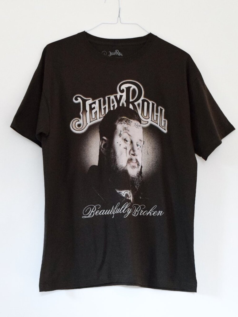 NWT Brown Jelly Roll Beautifully Broken T-shirt | Size L